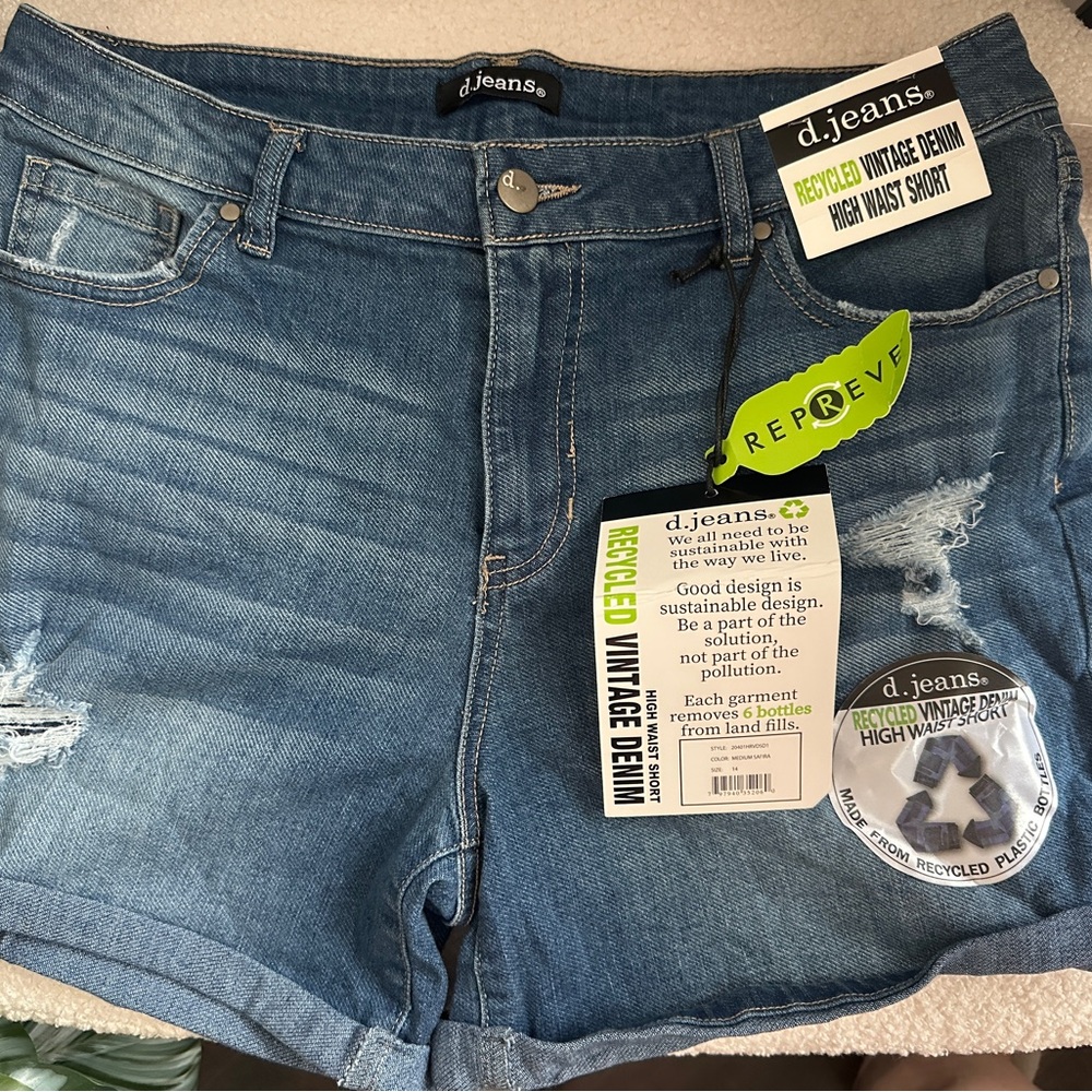 d. jeans Women's Vintage Blue High Waist Denim Shorts - Picture 3 of 3